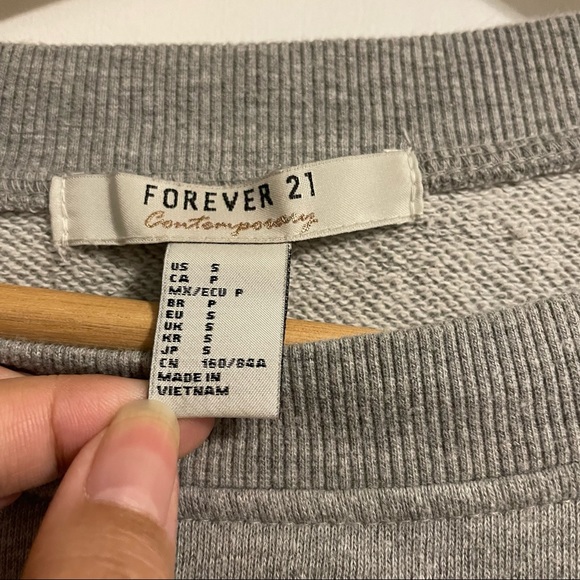 Sweatshirt with puff sleeves - Picture 4 of 5